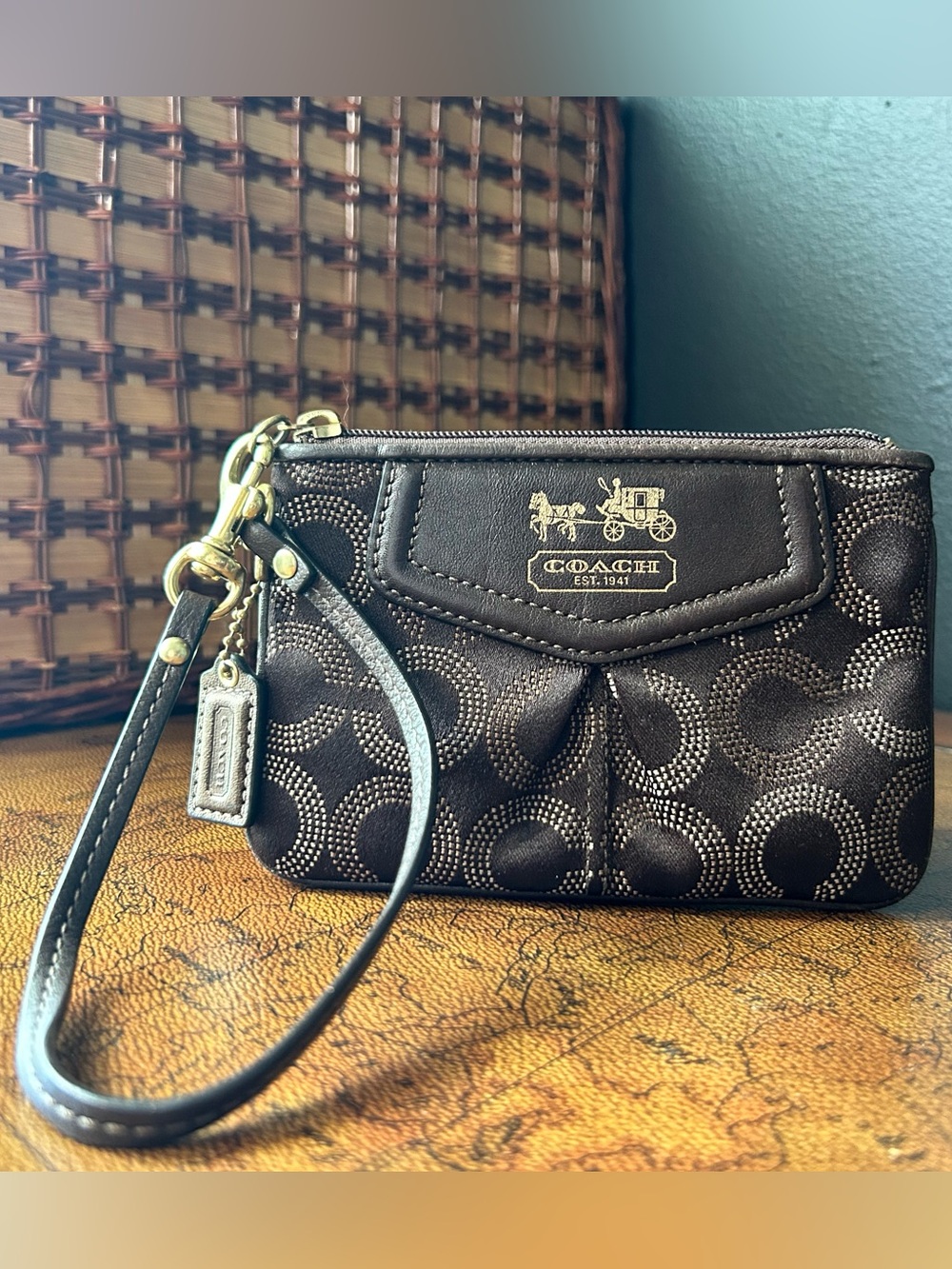 Coach Madison Signature Dots Op Art Small Wristlet in Mahogany